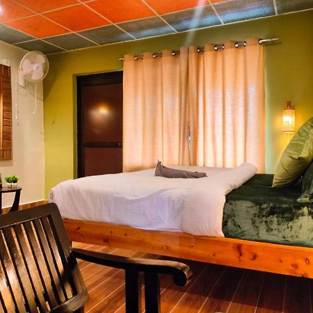 The Alpine Vista Hotel Almora Exterior foto