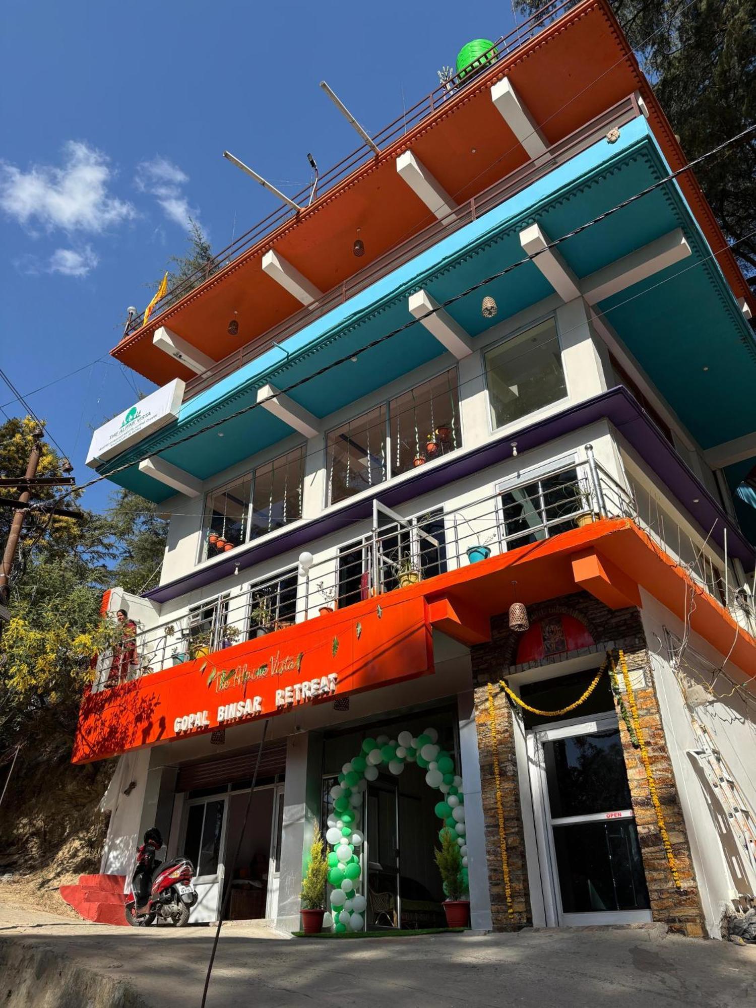 The Alpine Vista Hotel Almora Exterior foto